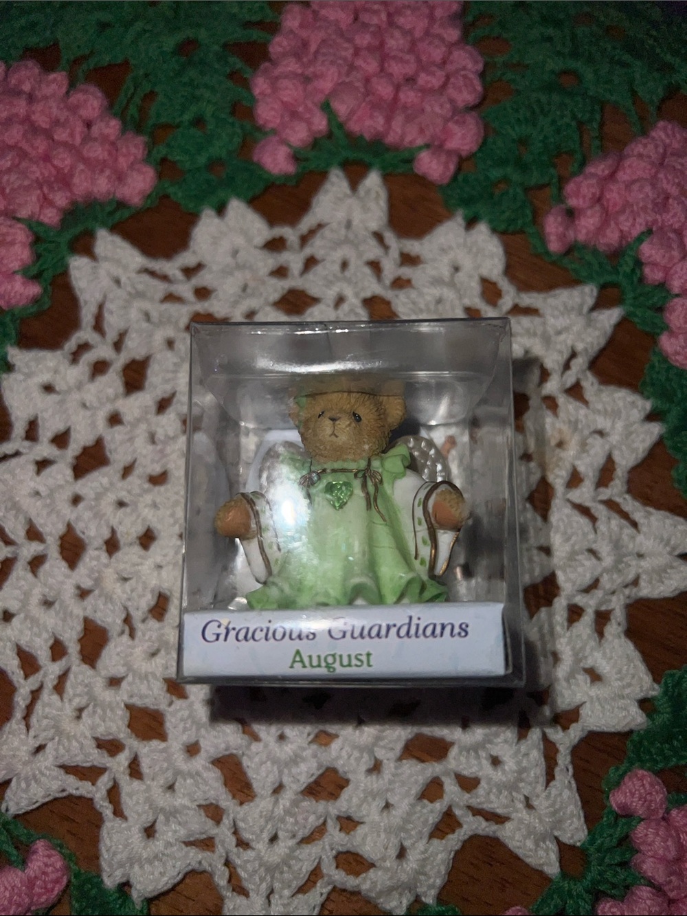 Gracious Guardians August Angel Bear Figurine - peridot - Picture 7 of 8